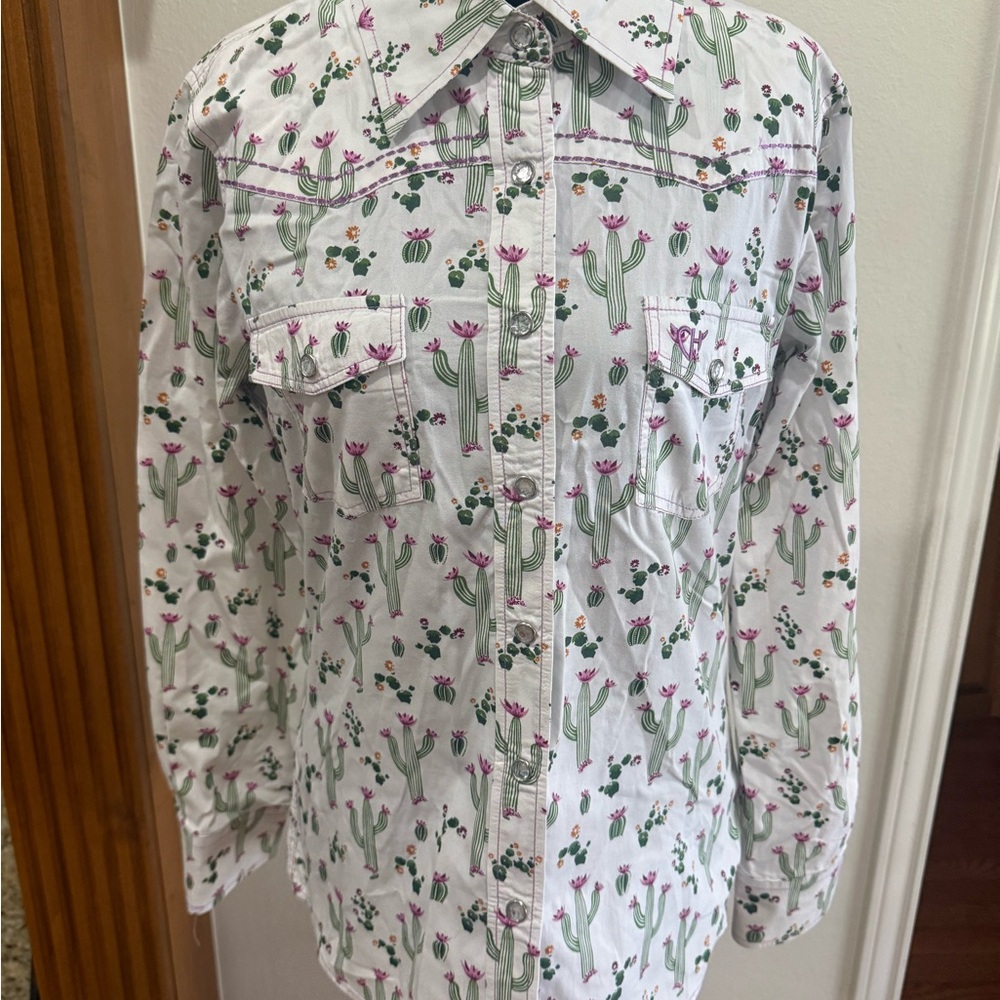 Cowgirl Hardware women’s White Cactus Print Western Shirt